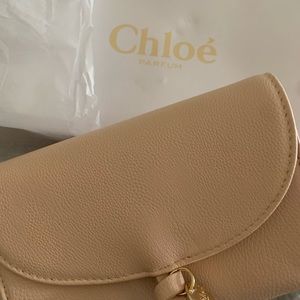 Chloe pouch